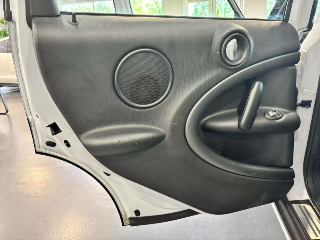 2015 MINI Countryman Image 29