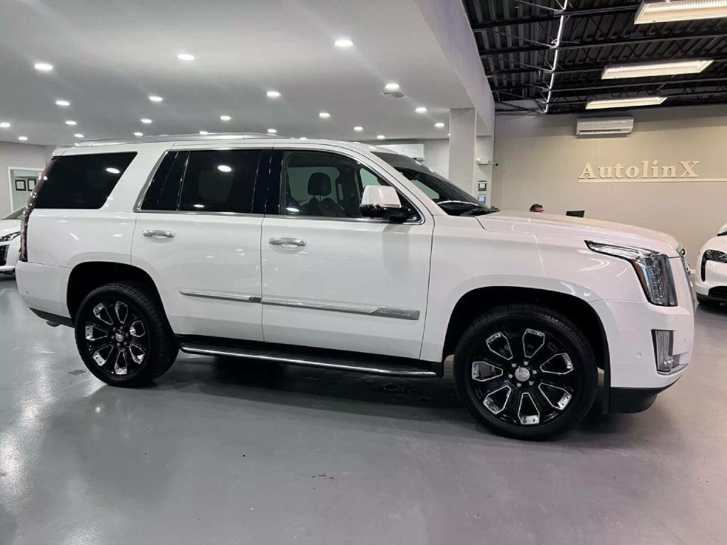 2019 Cadillac Escalade Image 9