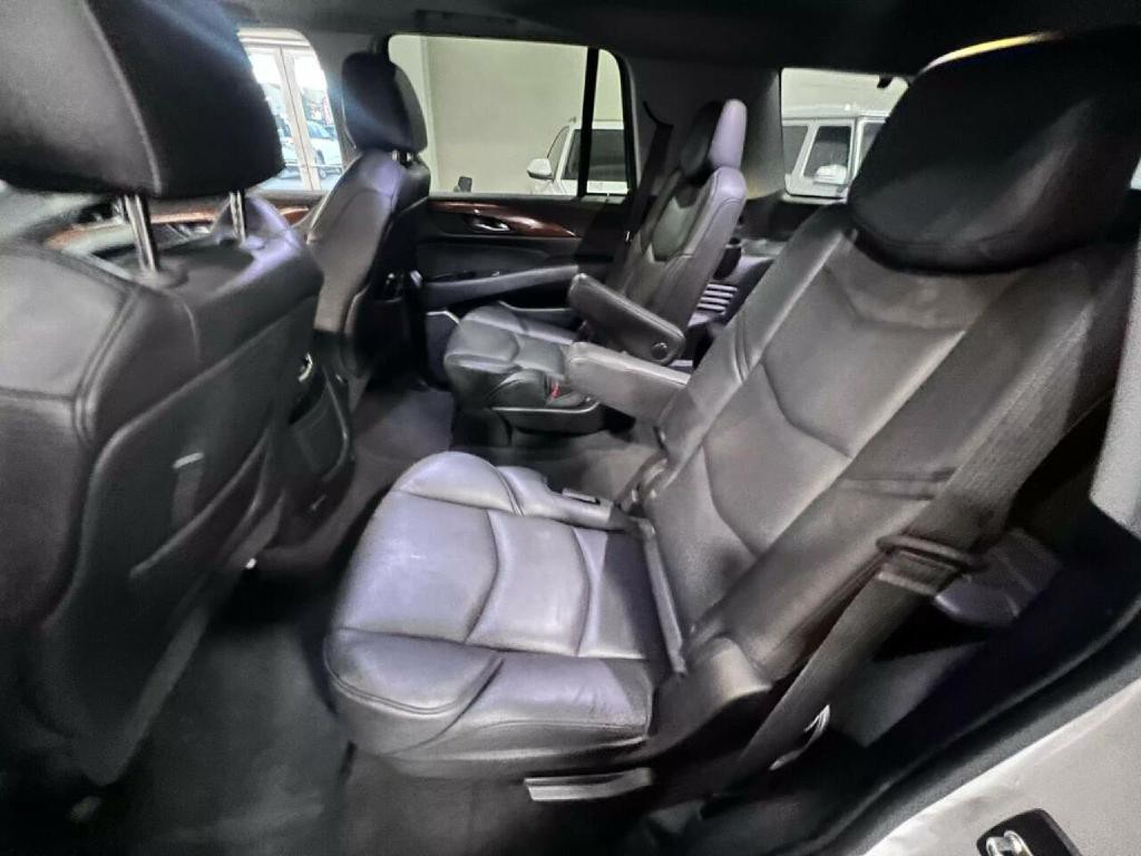 2019 Cadillac Escalade Image 17