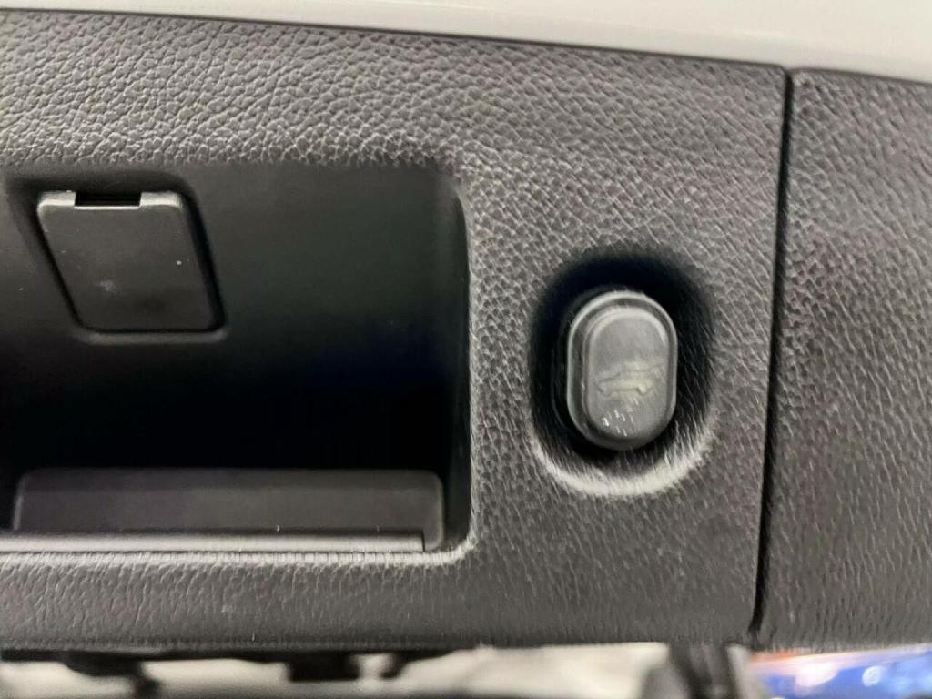 2019 Cadillac Escalade Image 32