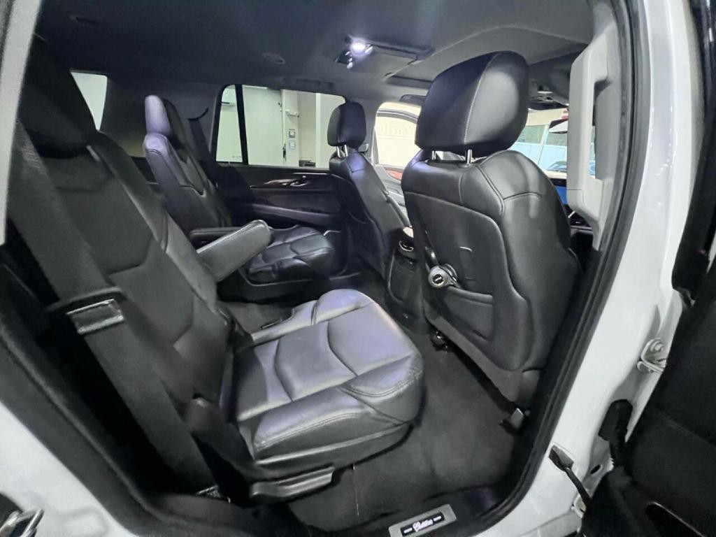 2019 Cadillac Escalade Image 33