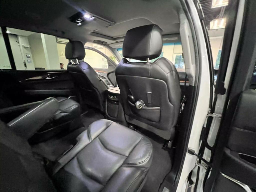 2019 Cadillac Escalade Image 34