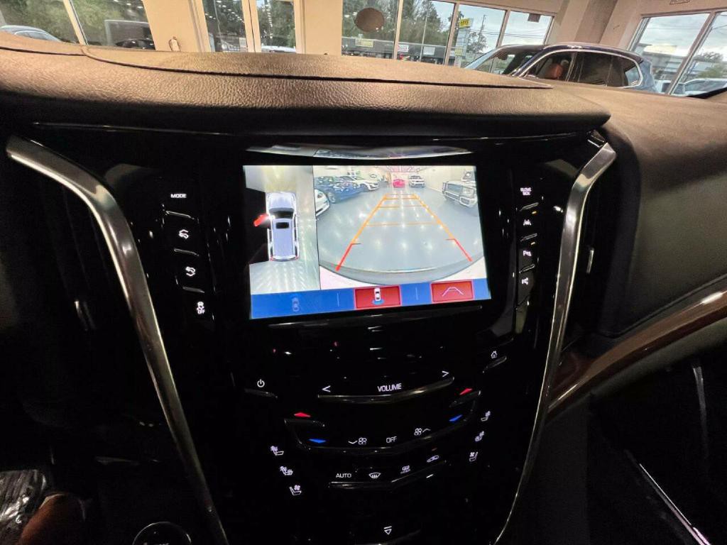 2019 Cadillac Escalade Image 37