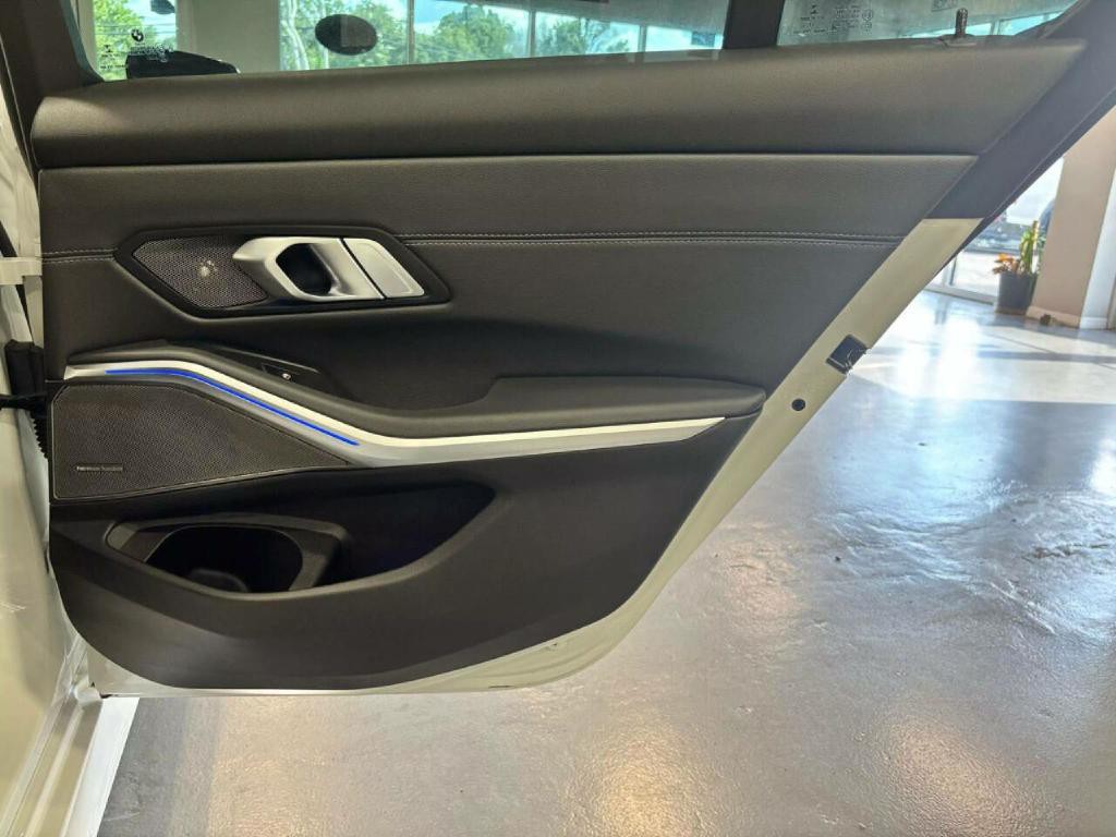 2020 BMW 3 Series Image 27