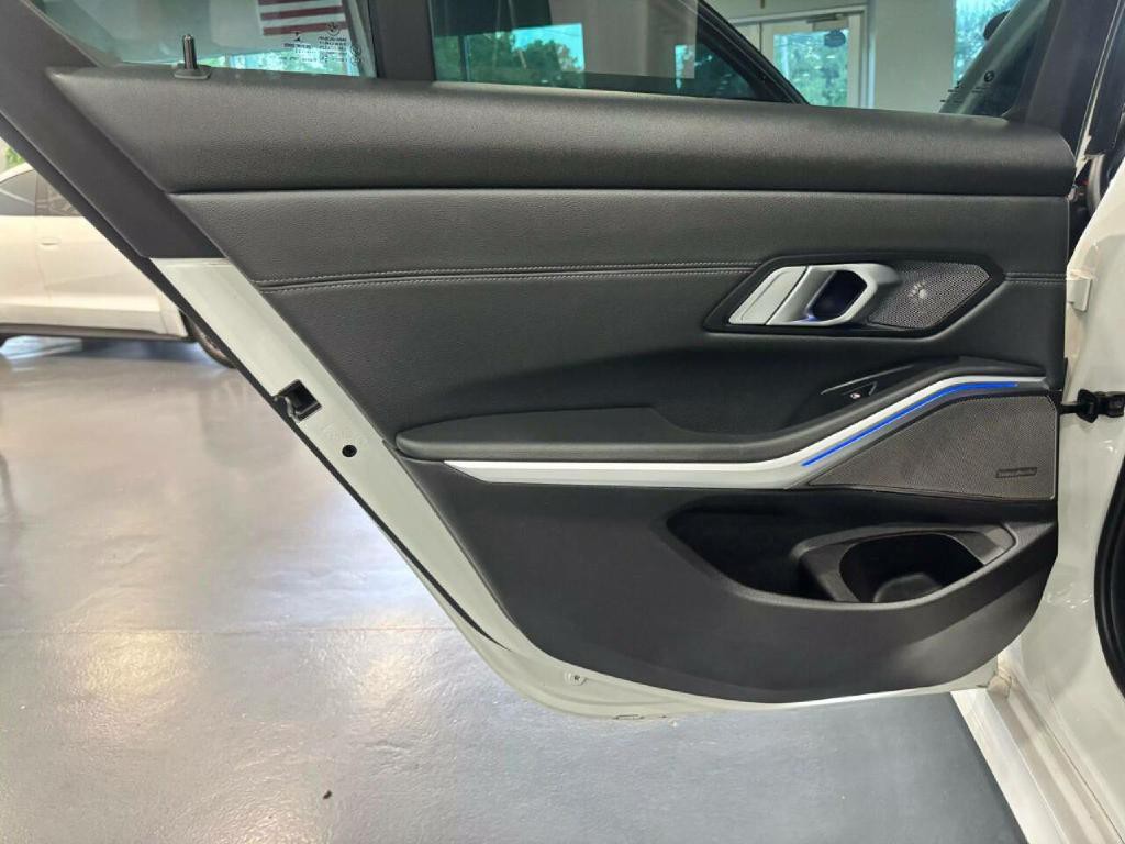 2020 BMW 3 Series Image 35