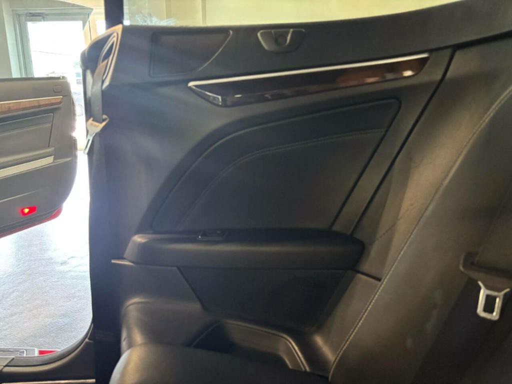 2015 Mercedes-Benz E-Class Image 30