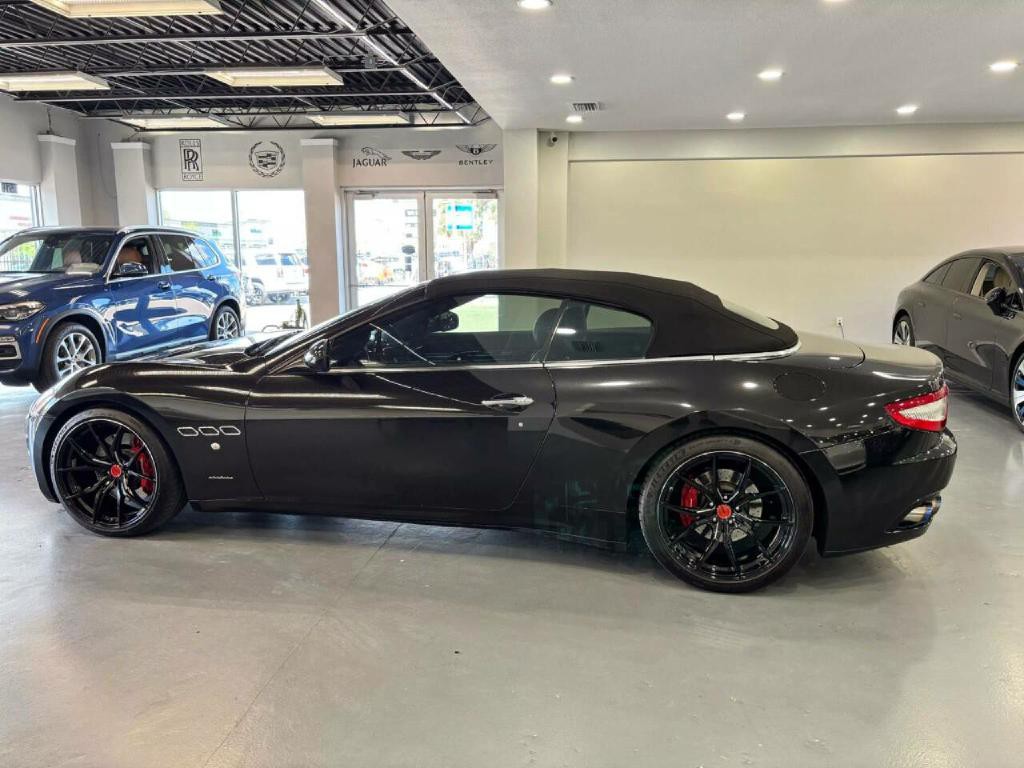 2010 Maserati GranTurismo Image 2