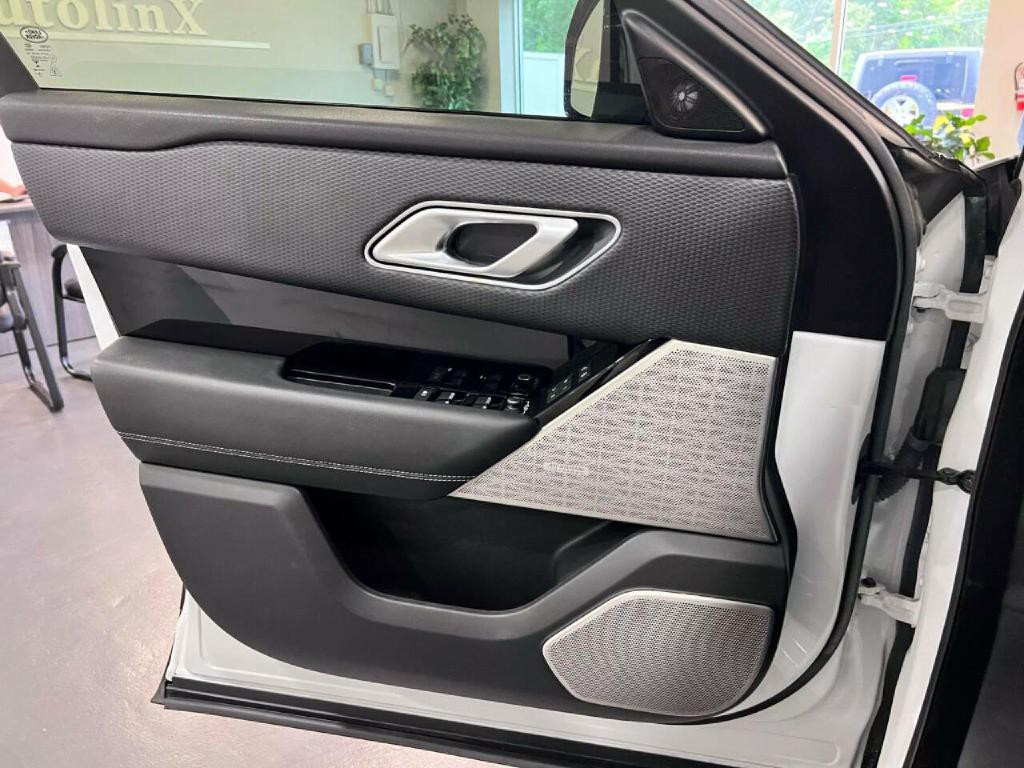 2019 Land Rover Range Rover Image 19