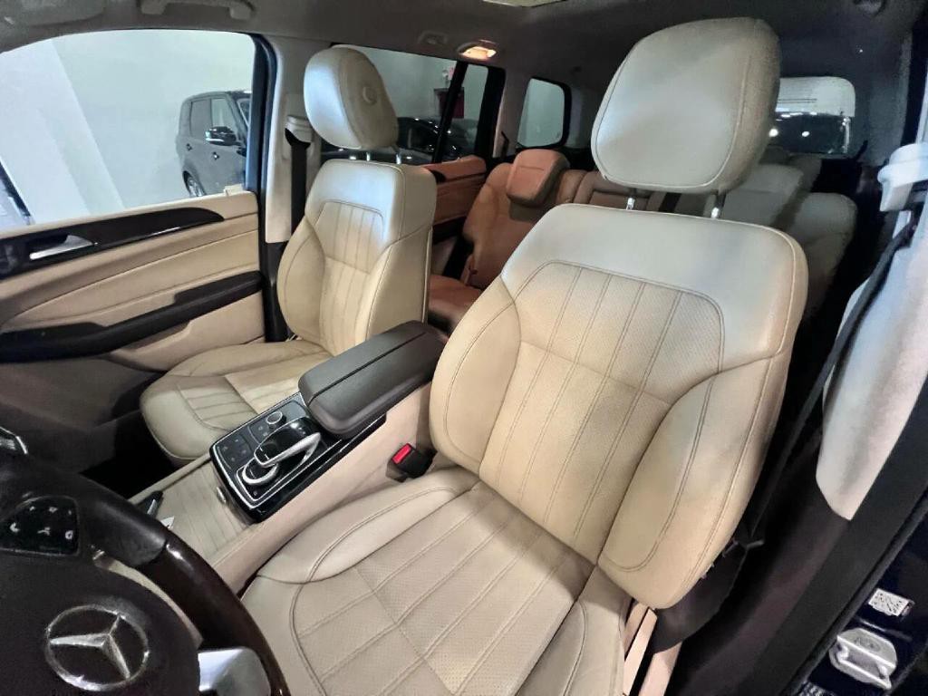 2017 Mercedes-Benz GLS-Class Image 9