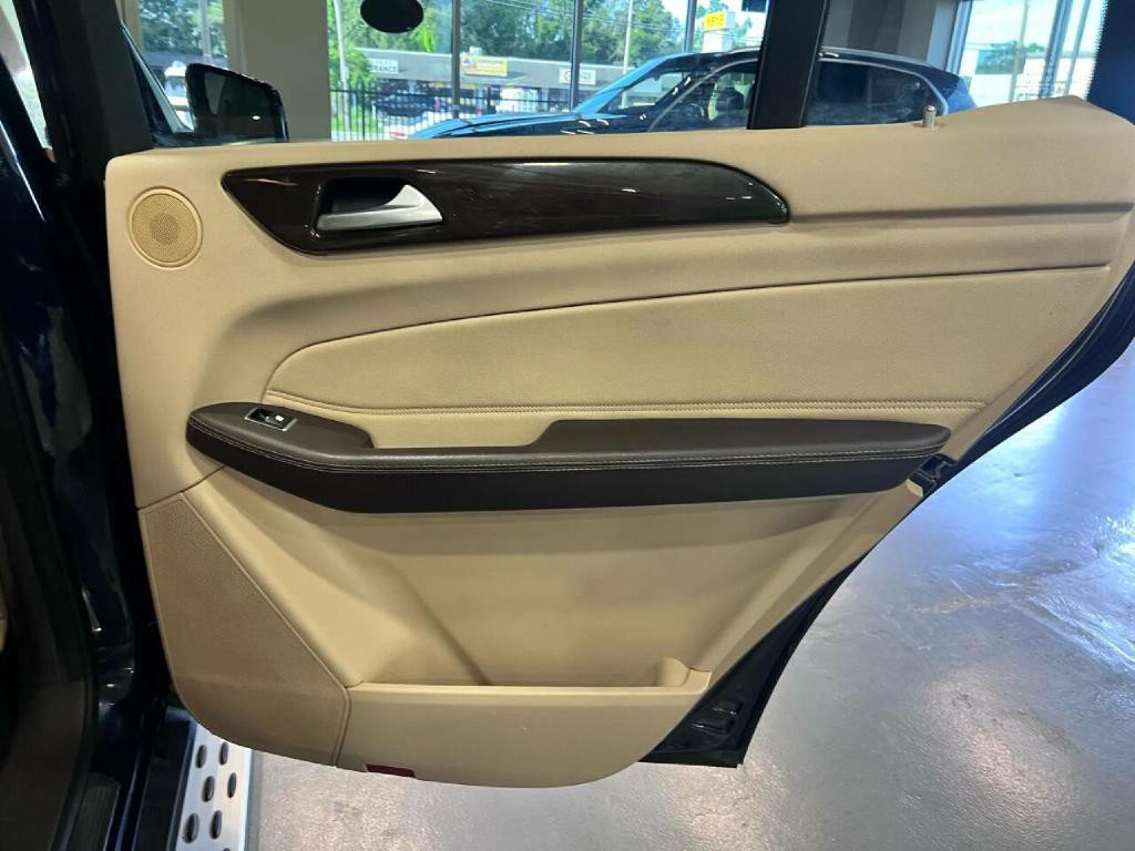 2017 Mercedes-Benz GLS-Class Image 19