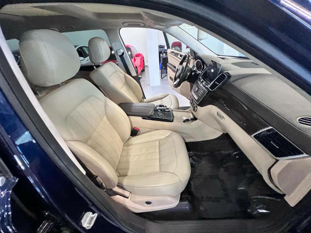 2017 Mercedes-Benz GLS-Class Image 24