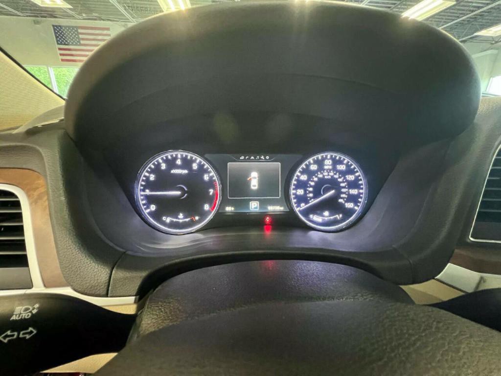 2016 Hyundai Genesis Image 31