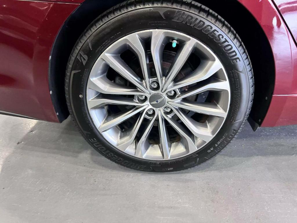2016 Hyundai Genesis Image 35