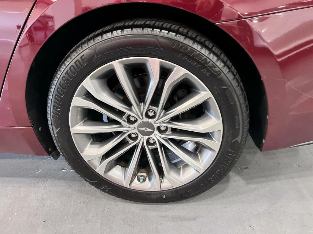 2016 Hyundai Genesis Image 36