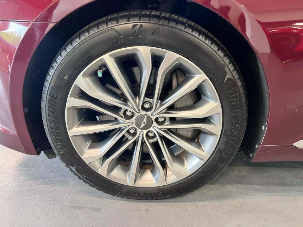 2016 Hyundai Genesis Image 37