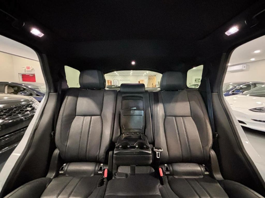 2016 Land Rover Discovery Sport Image 9