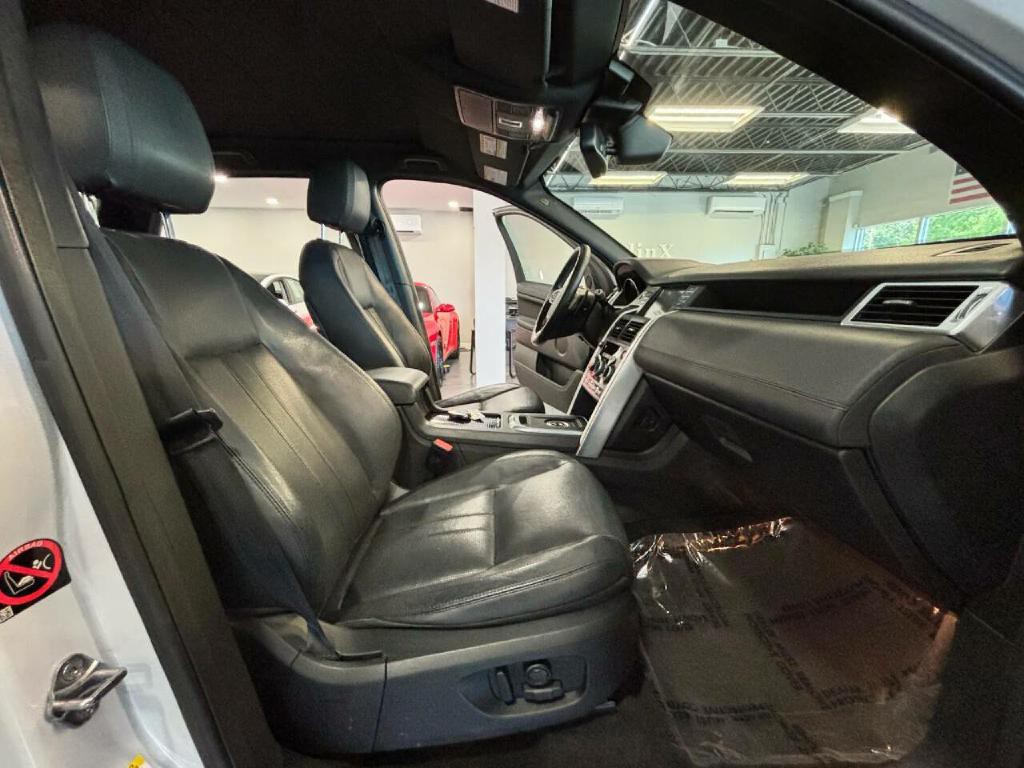 2016 Land Rover Discovery Sport Image 10