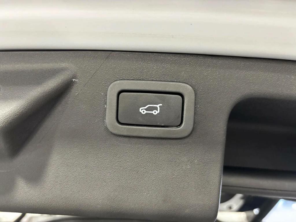 2016 Land Rover Discovery Sport Image 28