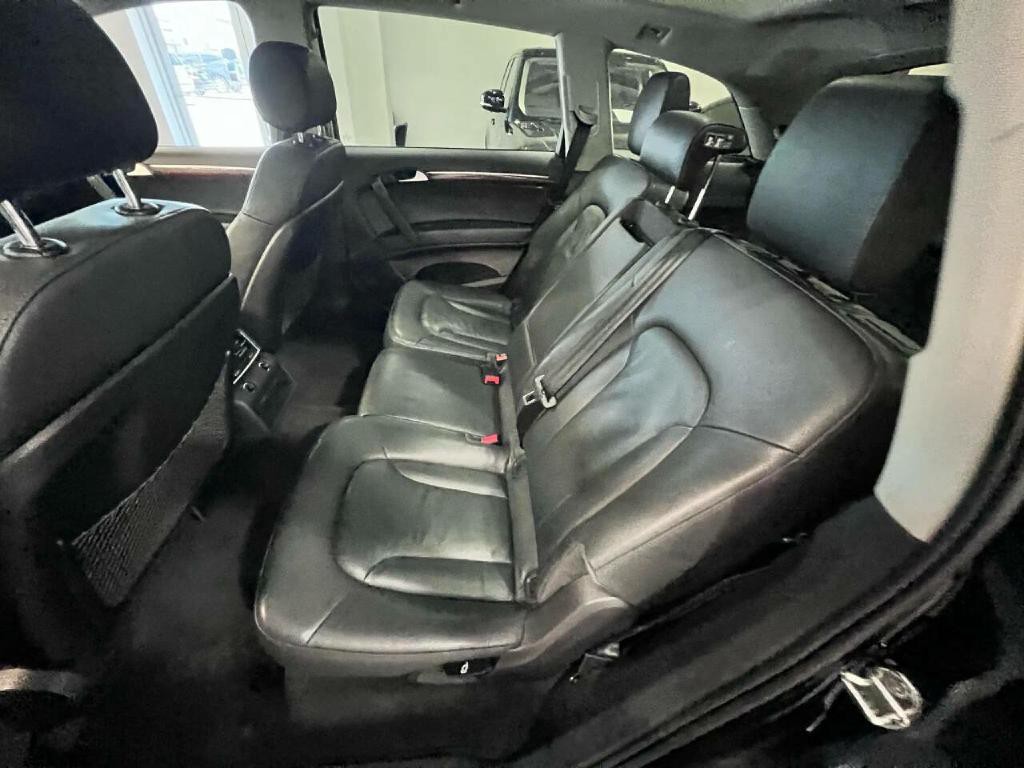 2015 Audi Q7 Image 12