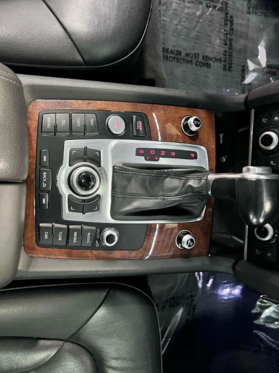 2015 Audi Q7 Image 16