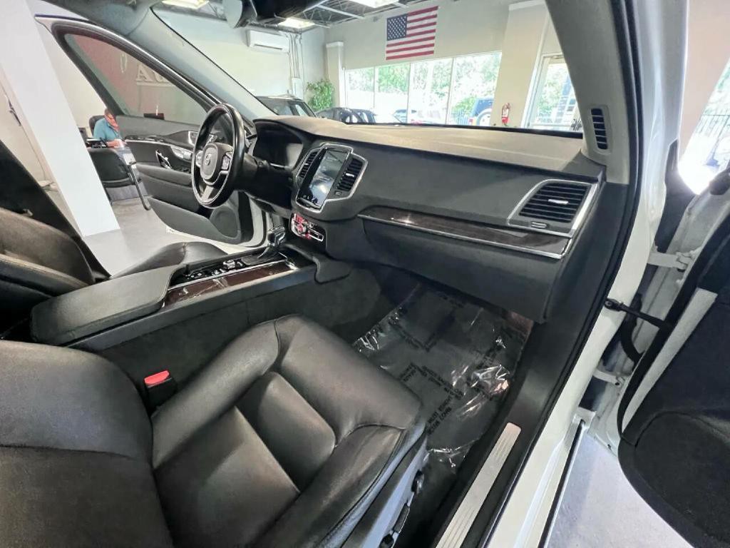 2018 Volvo XC90 Image 28