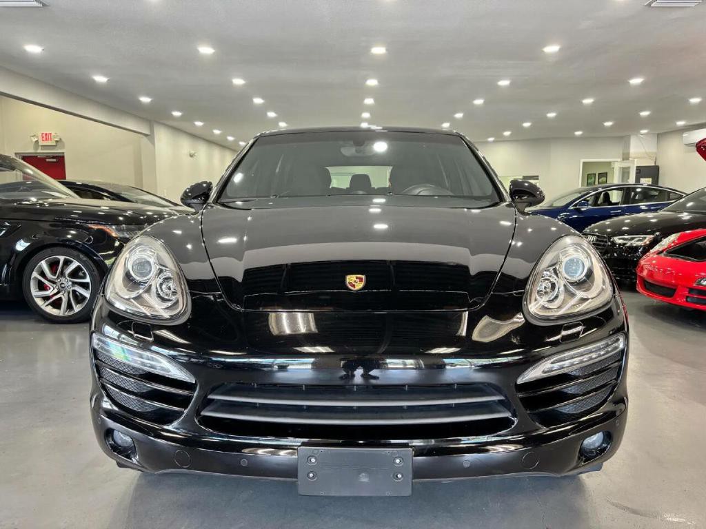 2012 Porsche Cayenne Image 2