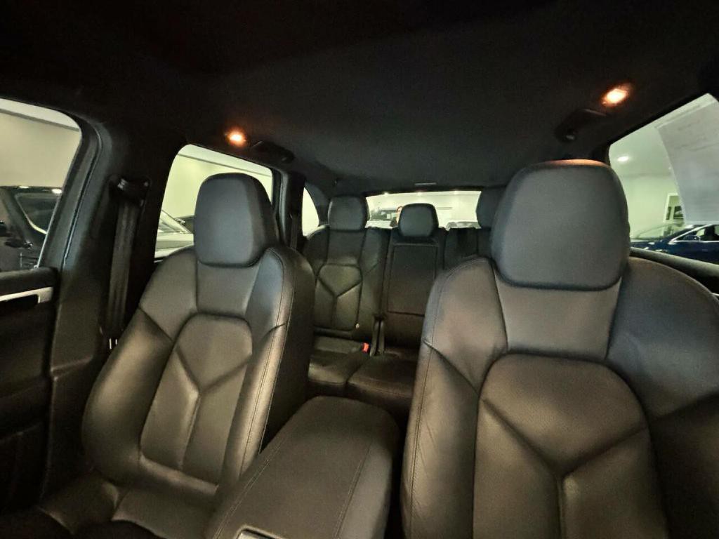 2012 Porsche Cayenne Image 11