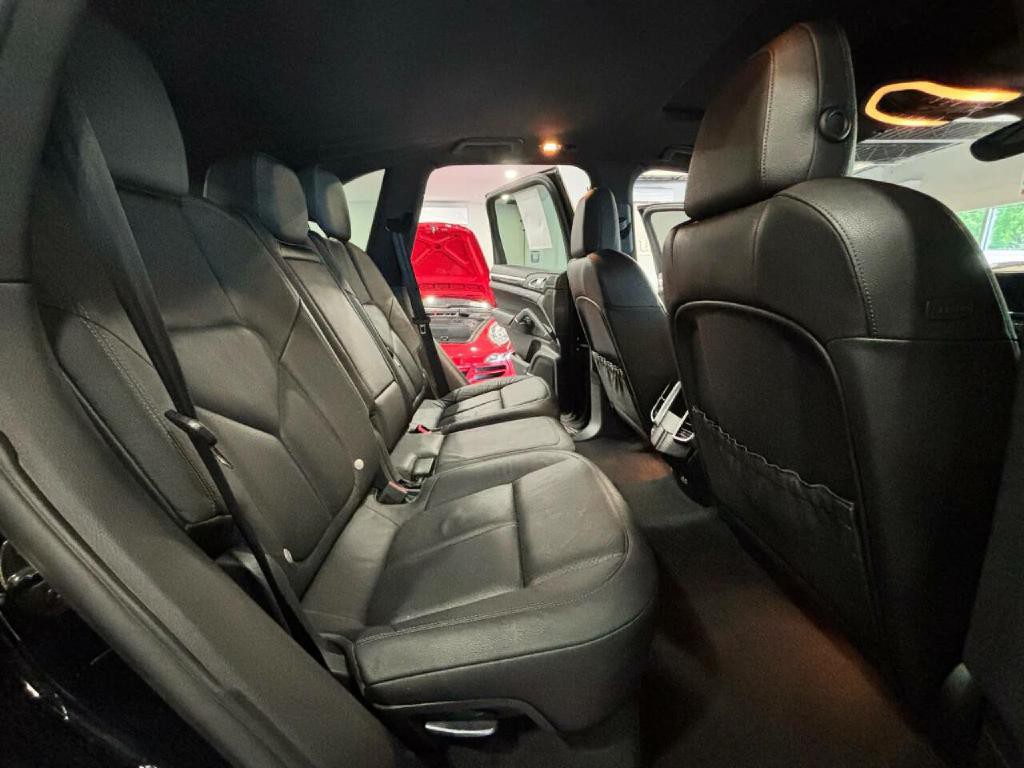 2012 Porsche Cayenne Image 15