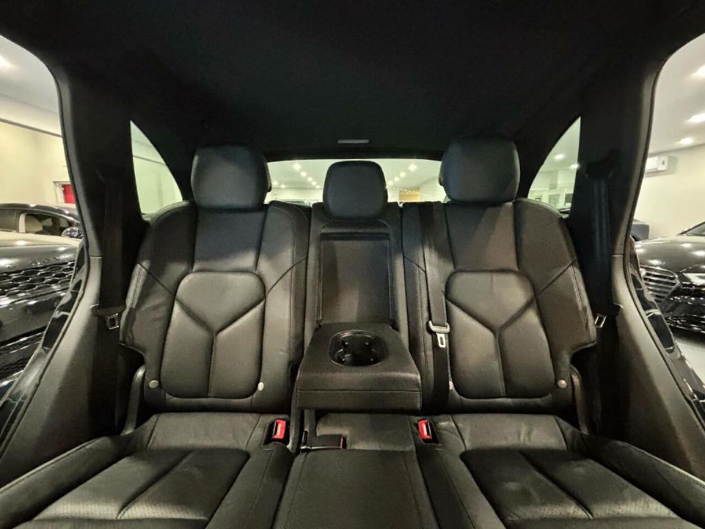 2012 Porsche Cayenne Image 18
