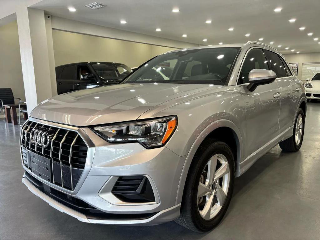 2021 Audi Q3 Image 3