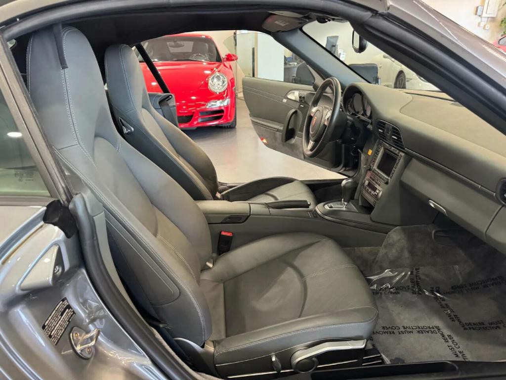 2006 Porsche 911 Image 17