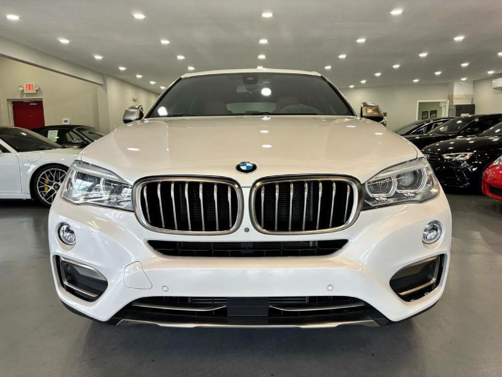 2019 BMW X6 Image 2