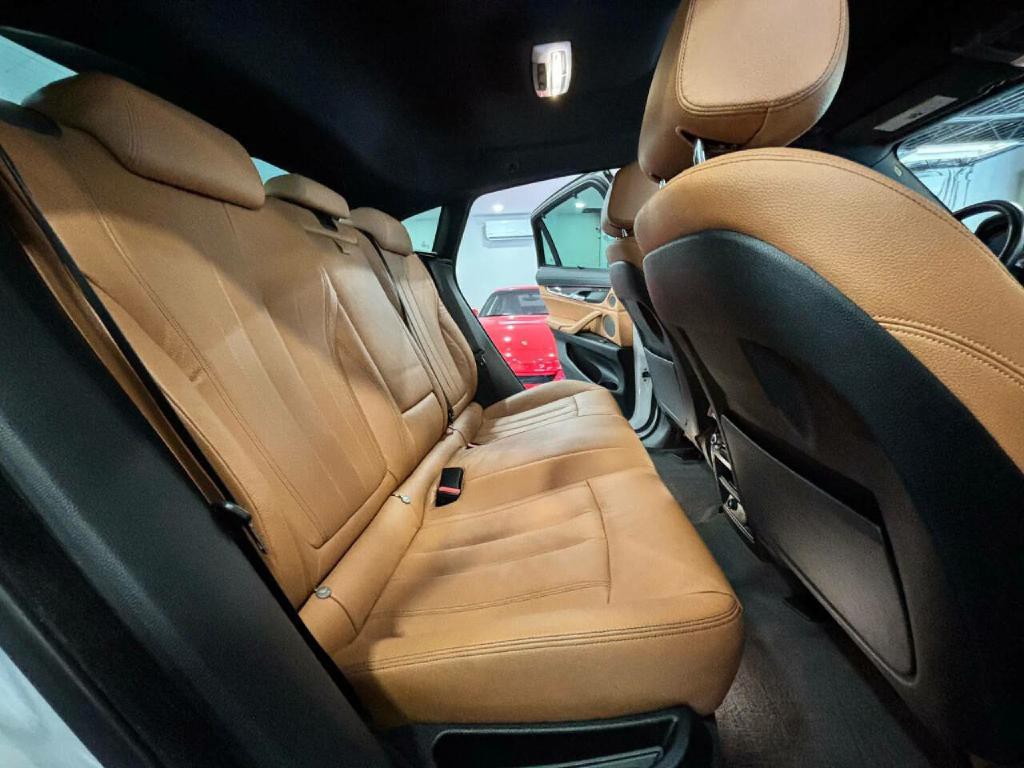 2019 BMW X6 Image 15