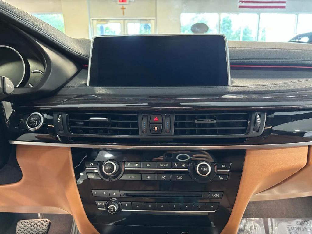 2019 BMW X6 Image 26