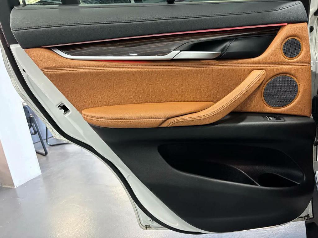 2019 BMW X6 Image 38
