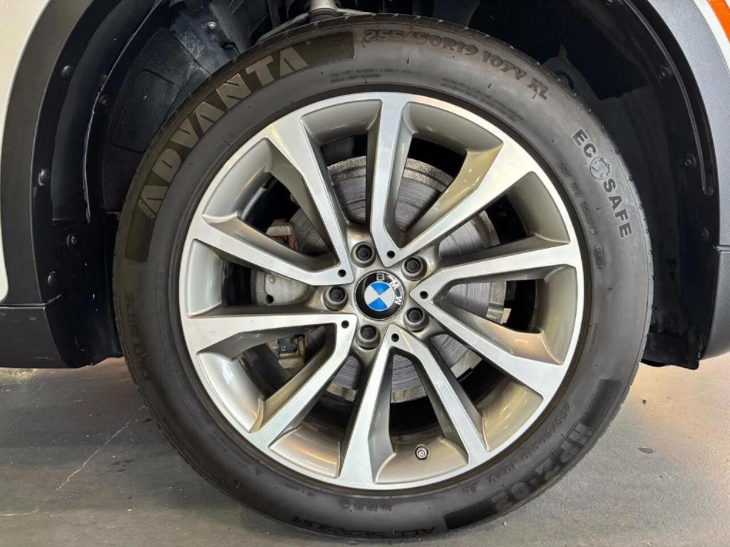 2019 BMW X6 Image 50