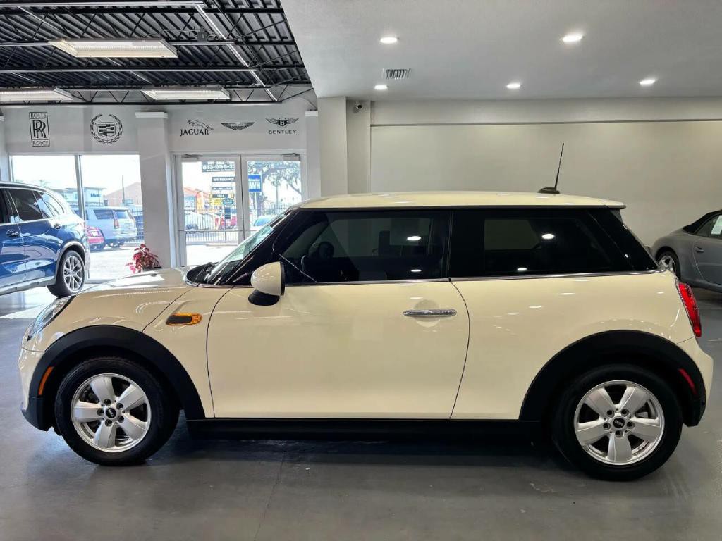 2019 MINI Cooper Image 4