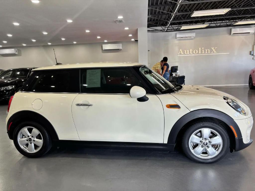 2019 MINI Cooper Image 8