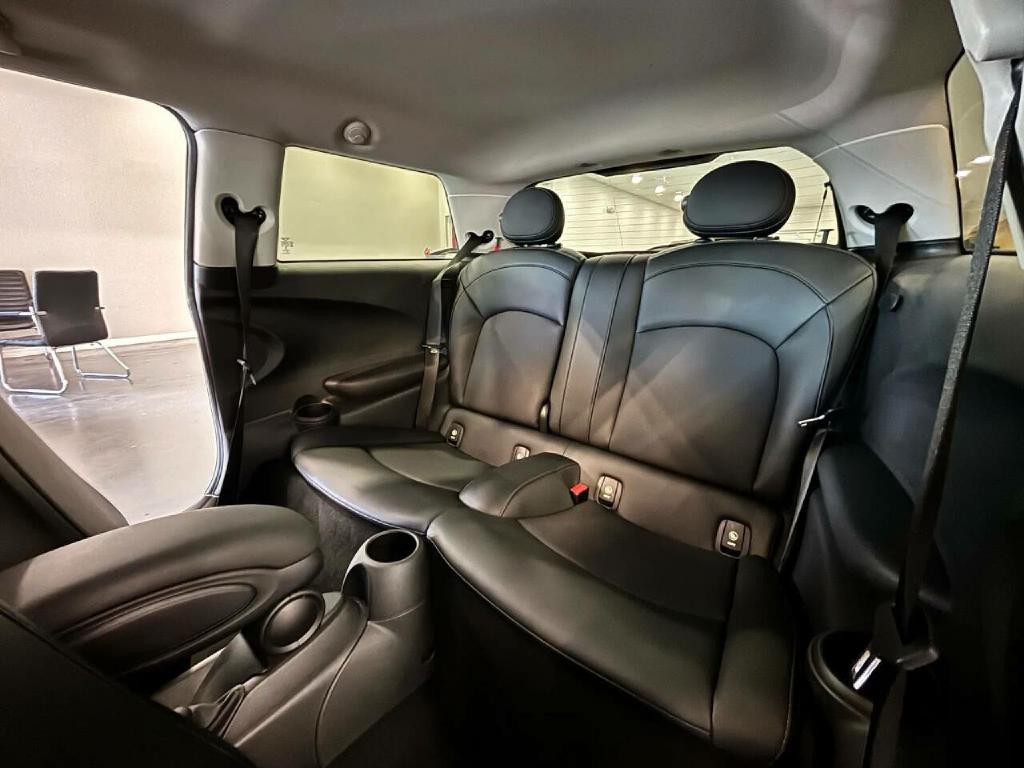 2019 MINI Cooper Image 11