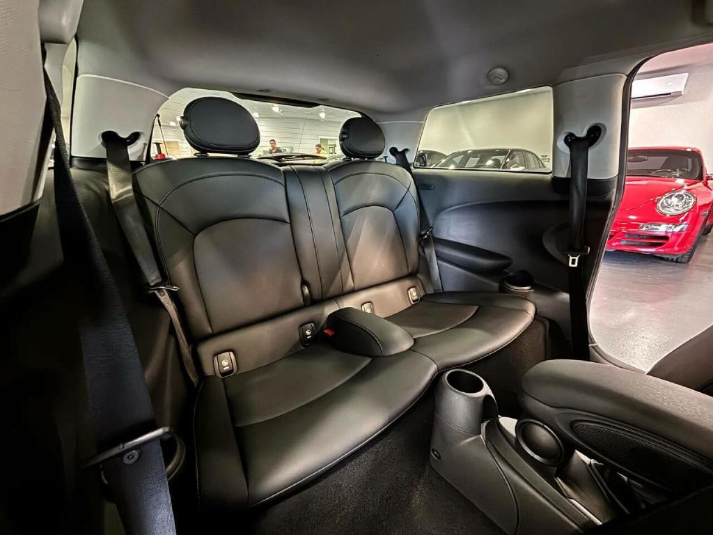 2019 MINI Cooper Image 13