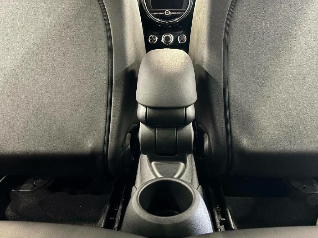 2019 MINI Cooper Image 15