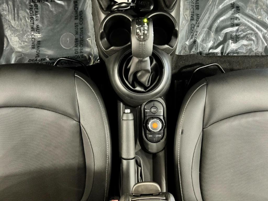 2019 MINI Cooper Image 20