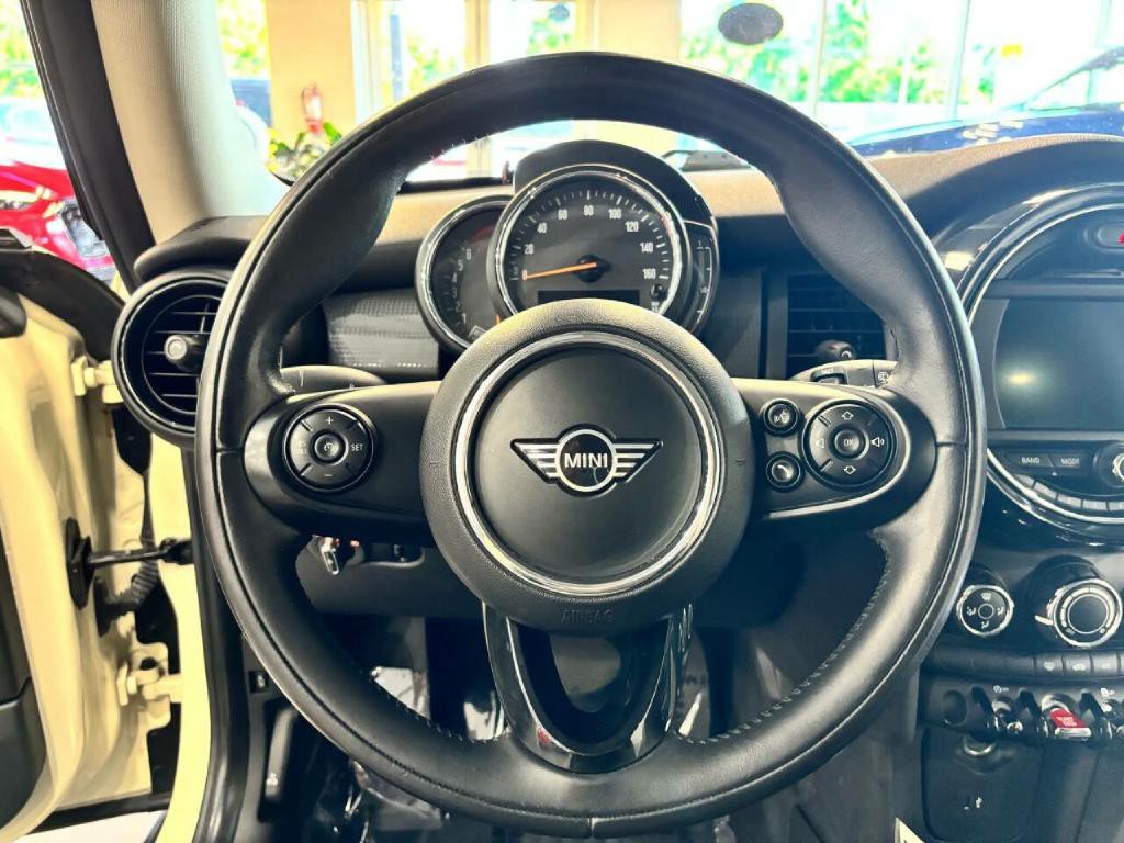 2019 MINI Cooper Image 23