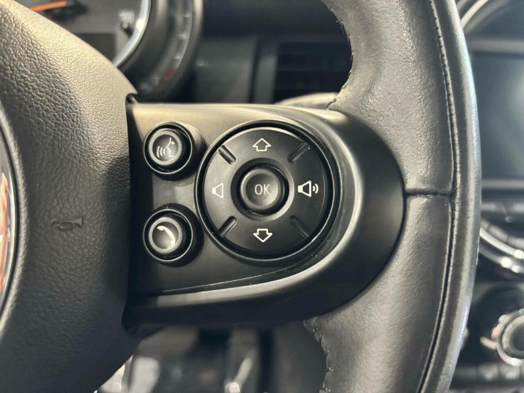2019 MINI Cooper Image 25
