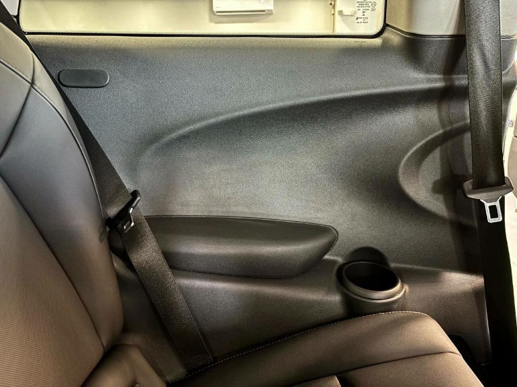 2019 MINI Cooper Image 28