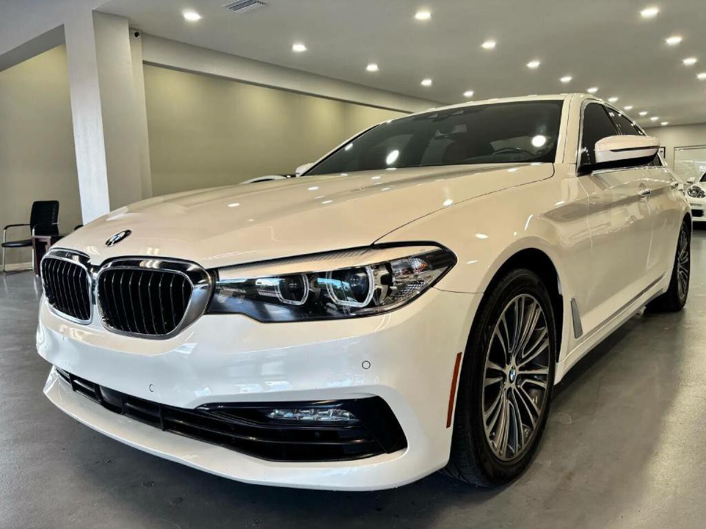 2018 BMW 5 Series Image 3