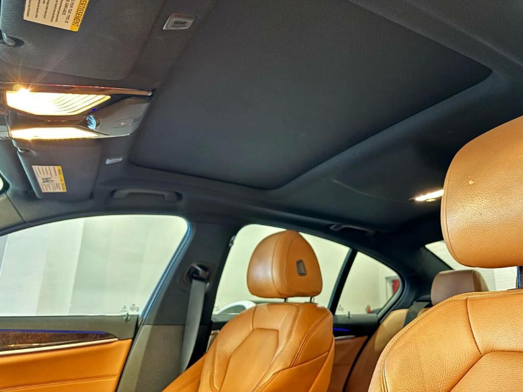 2018 BMW 5 Series Image 12