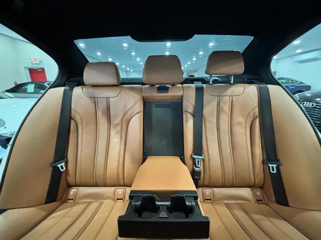 2018 BMW 5 Series Image 18