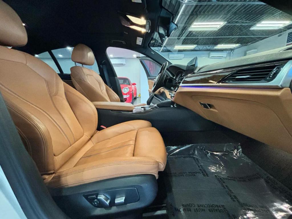 2018 BMW 5 Series Image 19