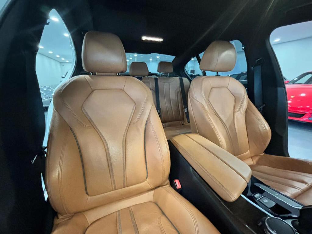 2018 BMW 5 Series Image 21